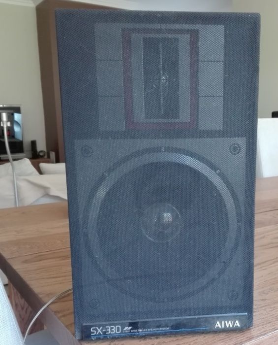 Colunas de som da marca AIWA