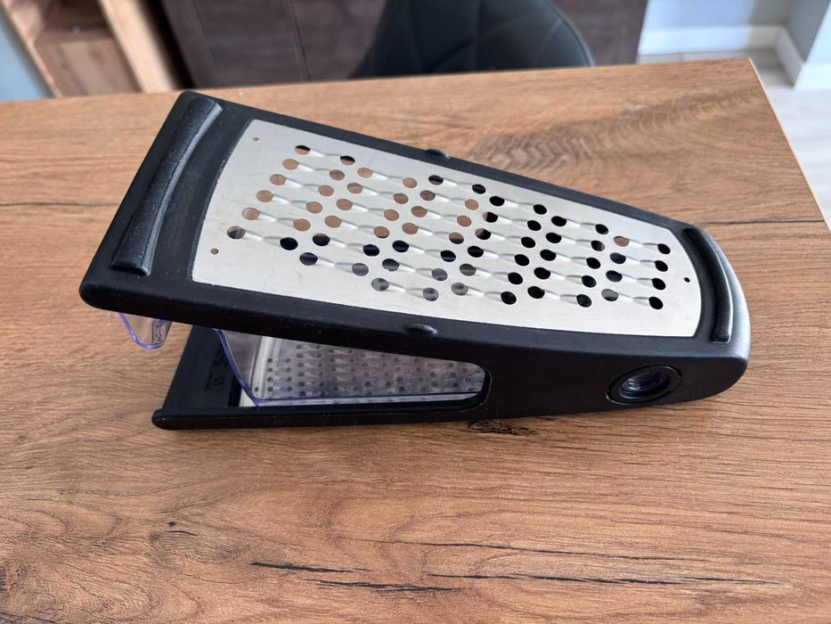 Tarka kuchenna z pojemnikiem