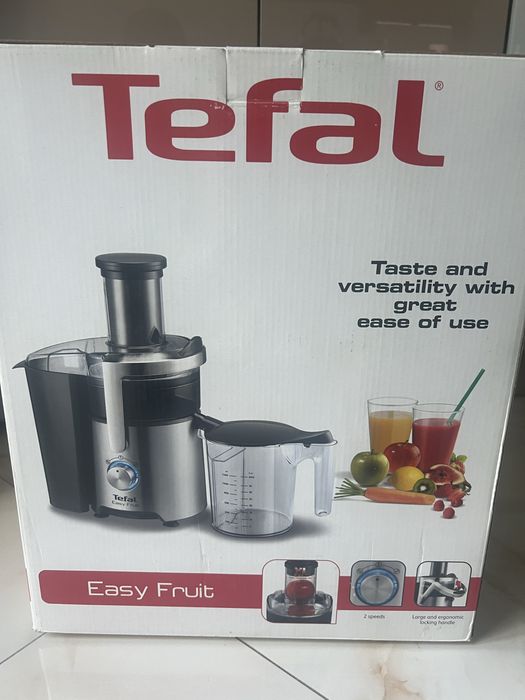 Соковижималка Tefal EASY FRUIT ZE610 D38