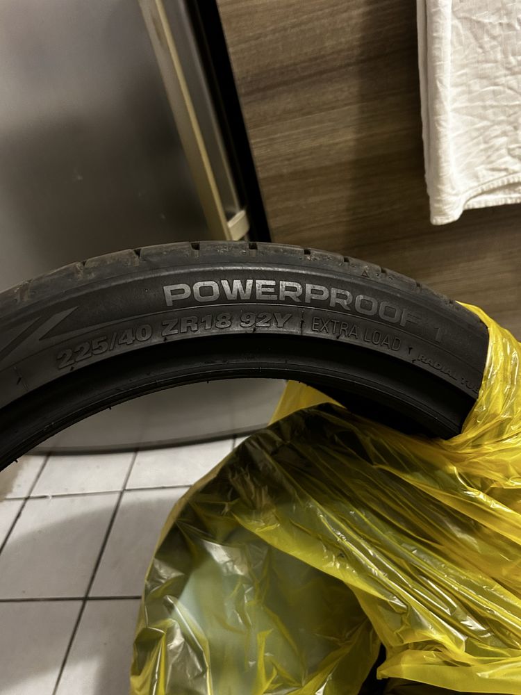Sprzedam opony letnie klasy premium Nokian Tyres 225/40 R18