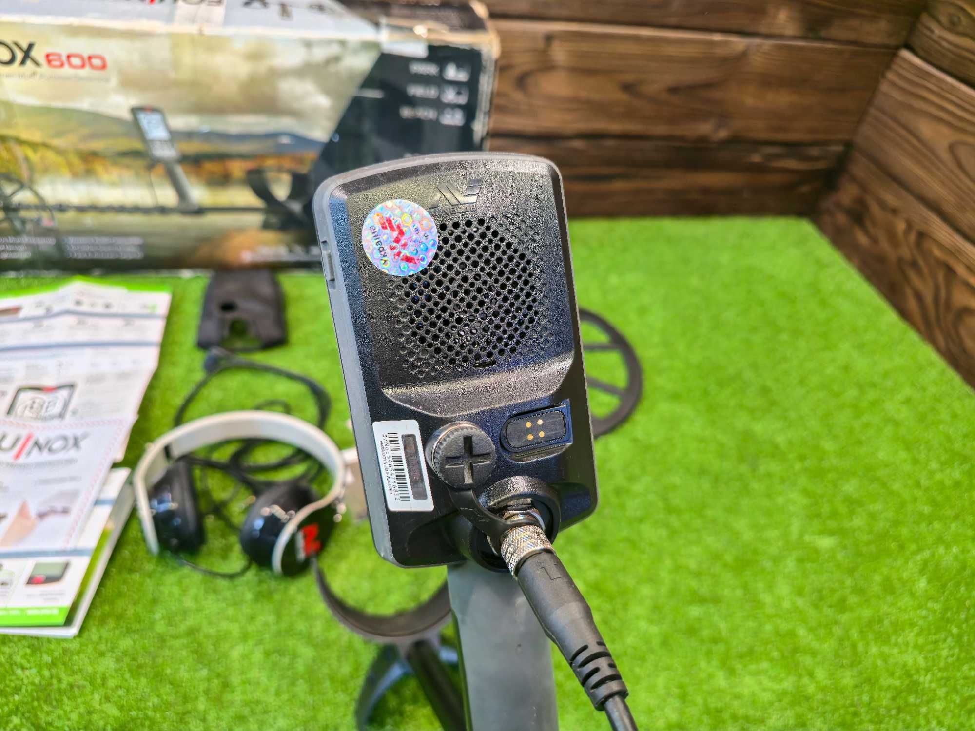 Металошукач Minelab Equinox 600