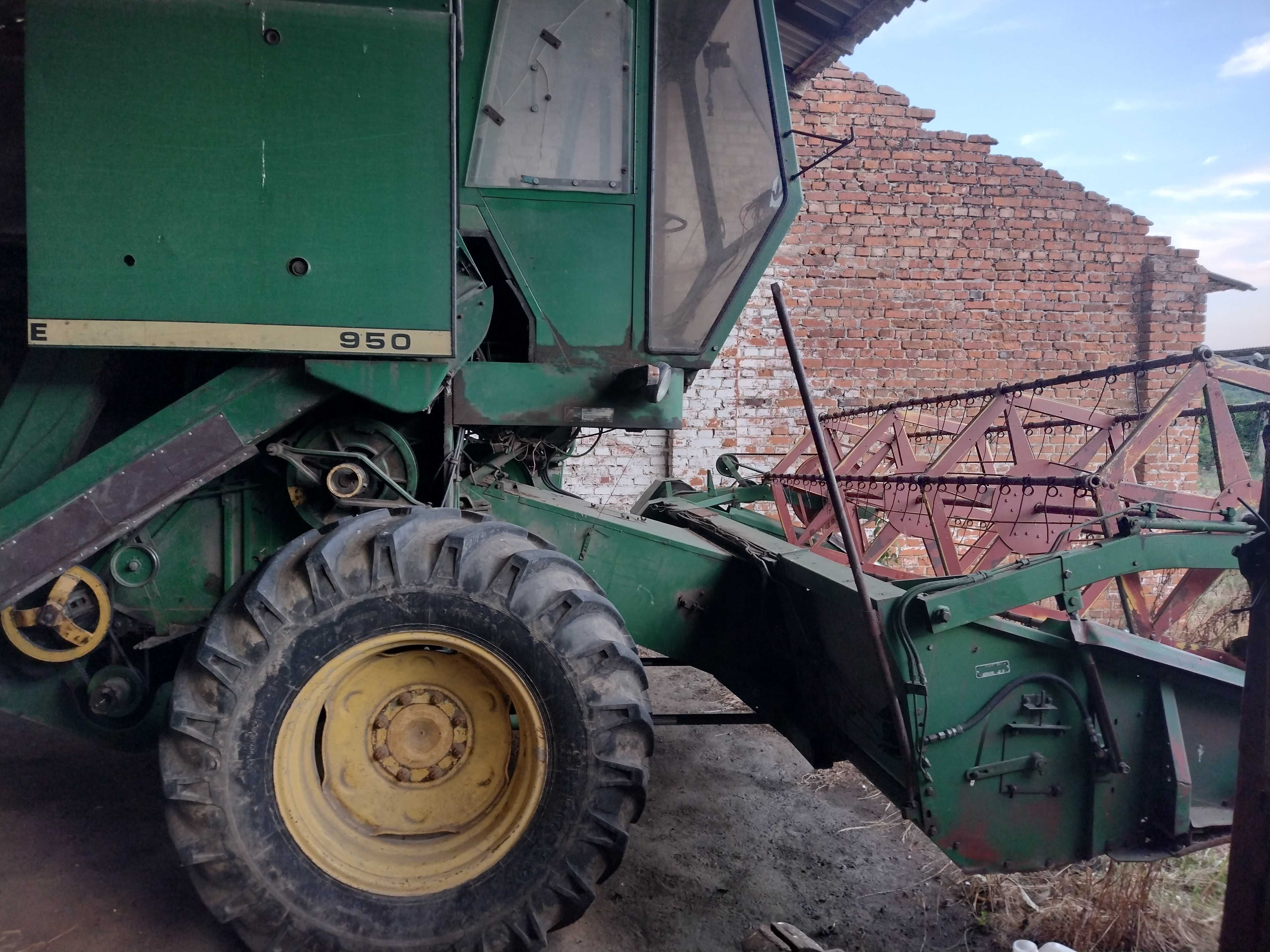 Комбайн  John Deere