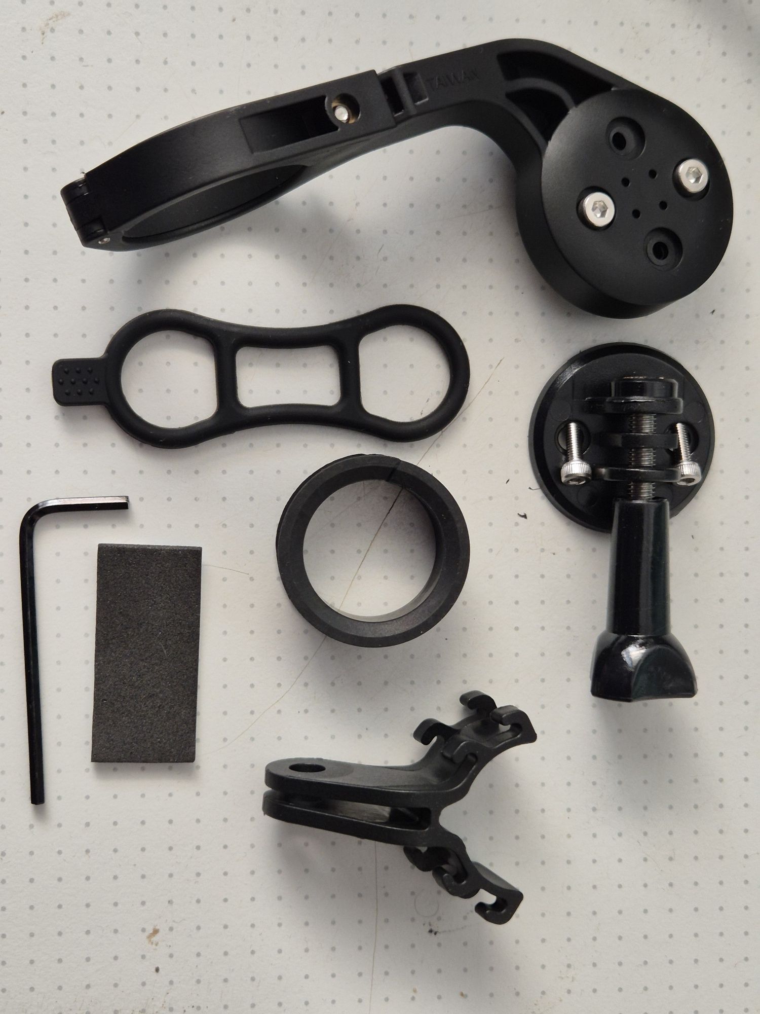 Uchwyt rowerowy Garmin pod licznik plus akcesoria do lampki