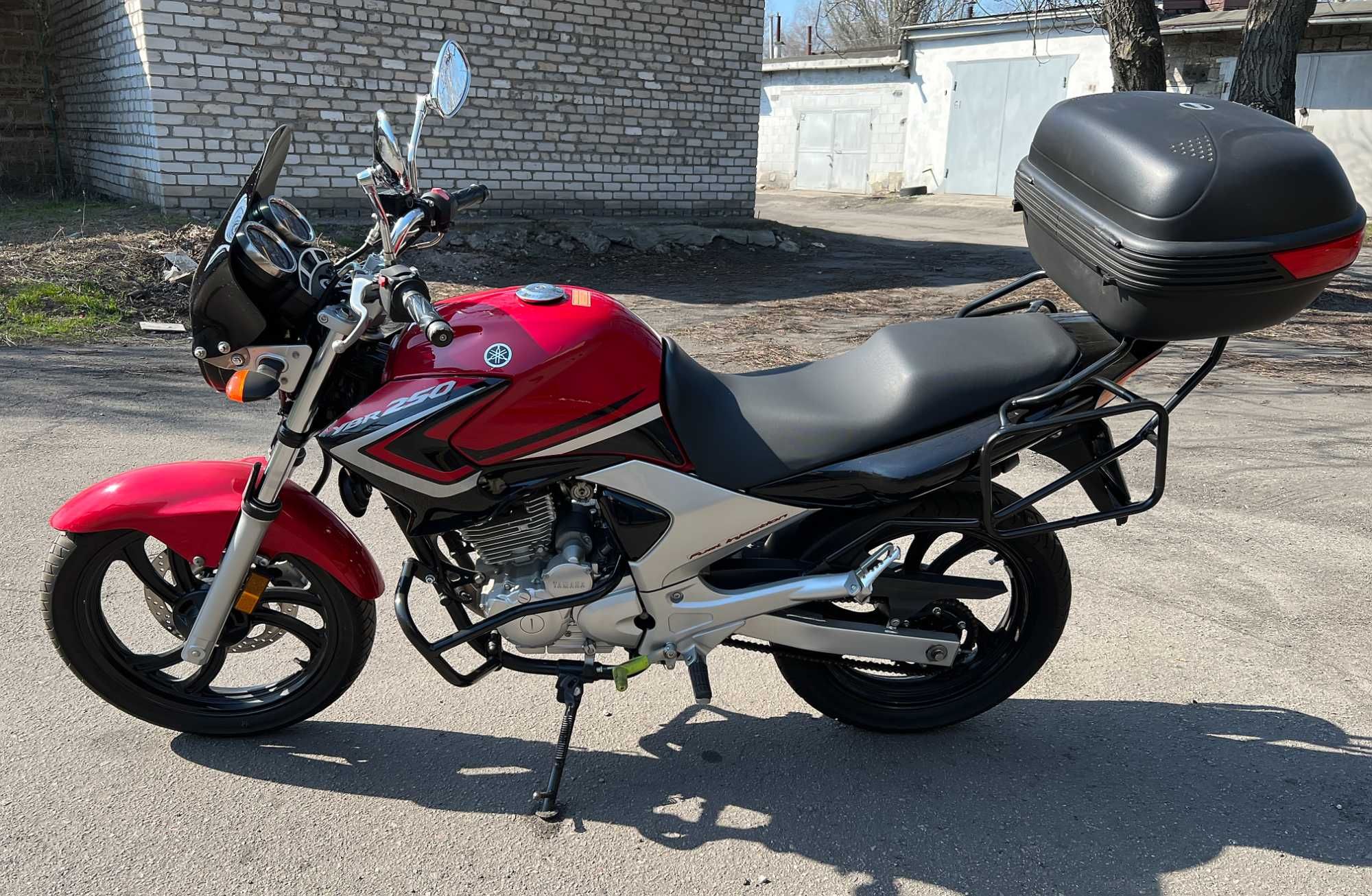 Yamaha YBR 250 з кофром ТЕРМІНОВО