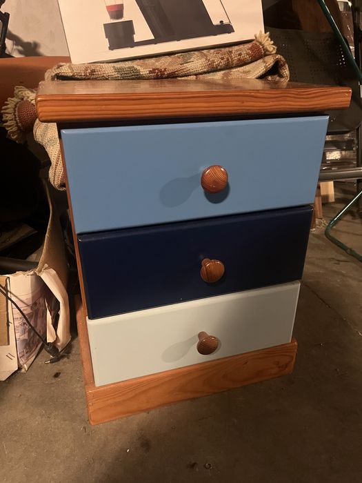 Mesa de cabeceira madeira maciça