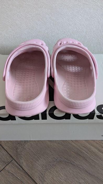 Крокси Crocs для дівчини віддам