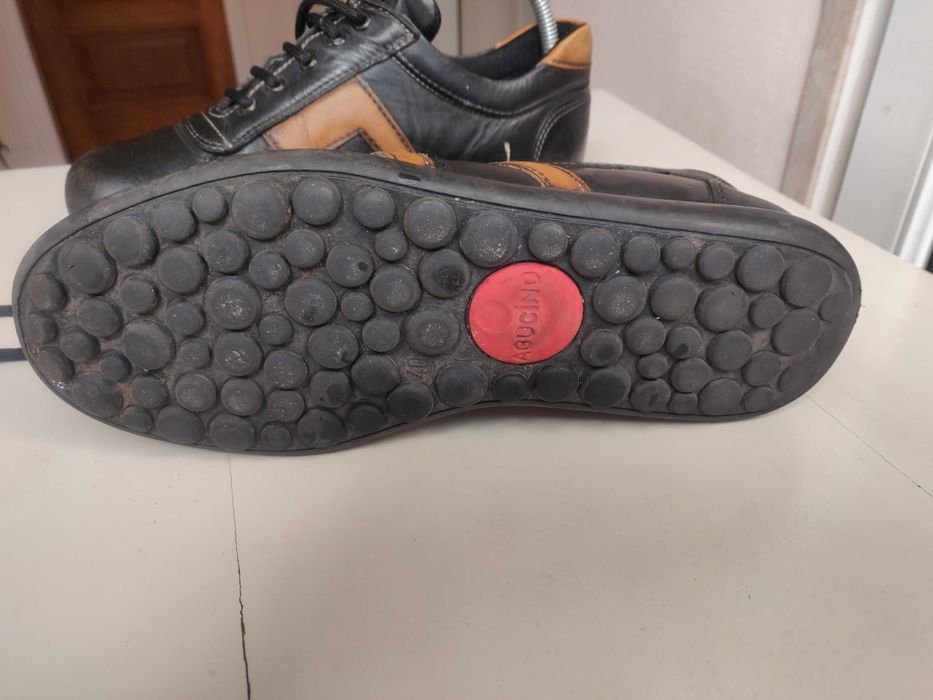 Sapatos pretos Acocino 39