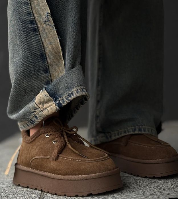 Зимові кросівки уггі на хутрі