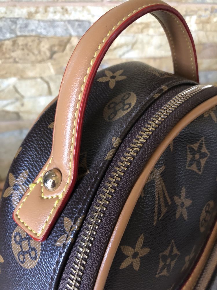 Сумка рюкзак в стиле Louis Vuitton