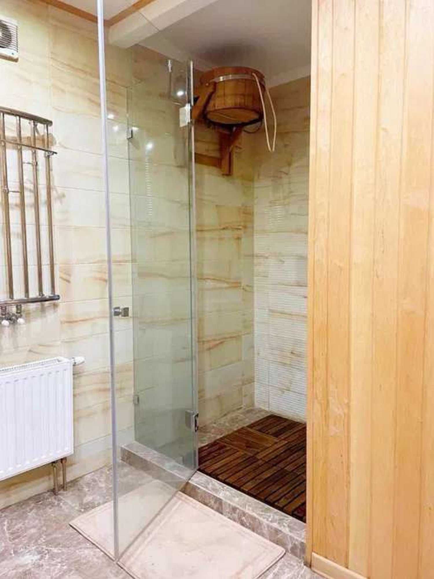 Шикарный дом от хозяина. Буча в лесу с озером 141 м2. 9 соток