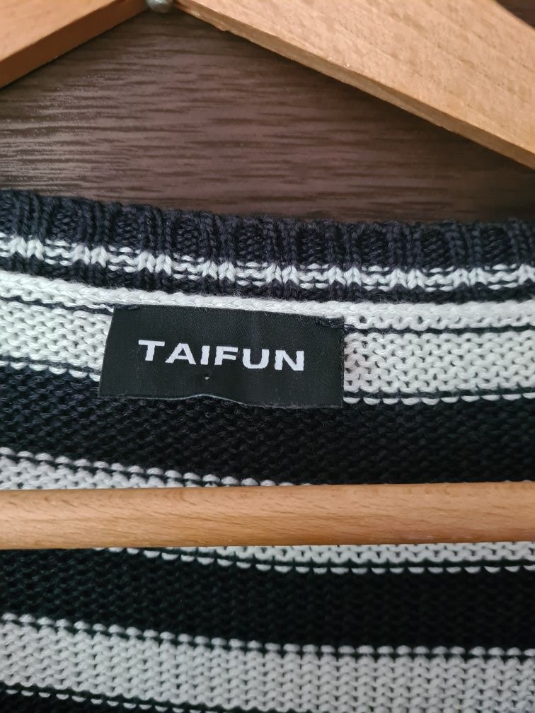 Sweterek z łączonych tkanin taifun
