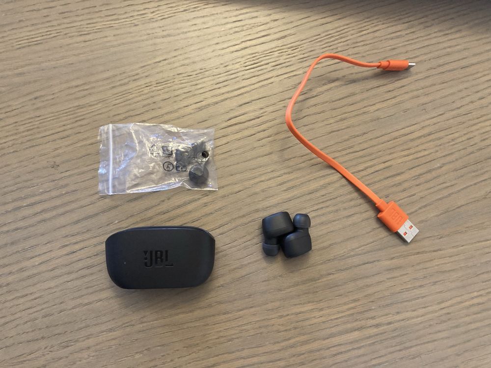 Fones bluetooth JBL vibe 100 com caixa