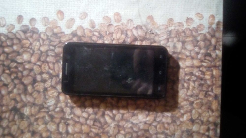 Продам thl w100s срочно