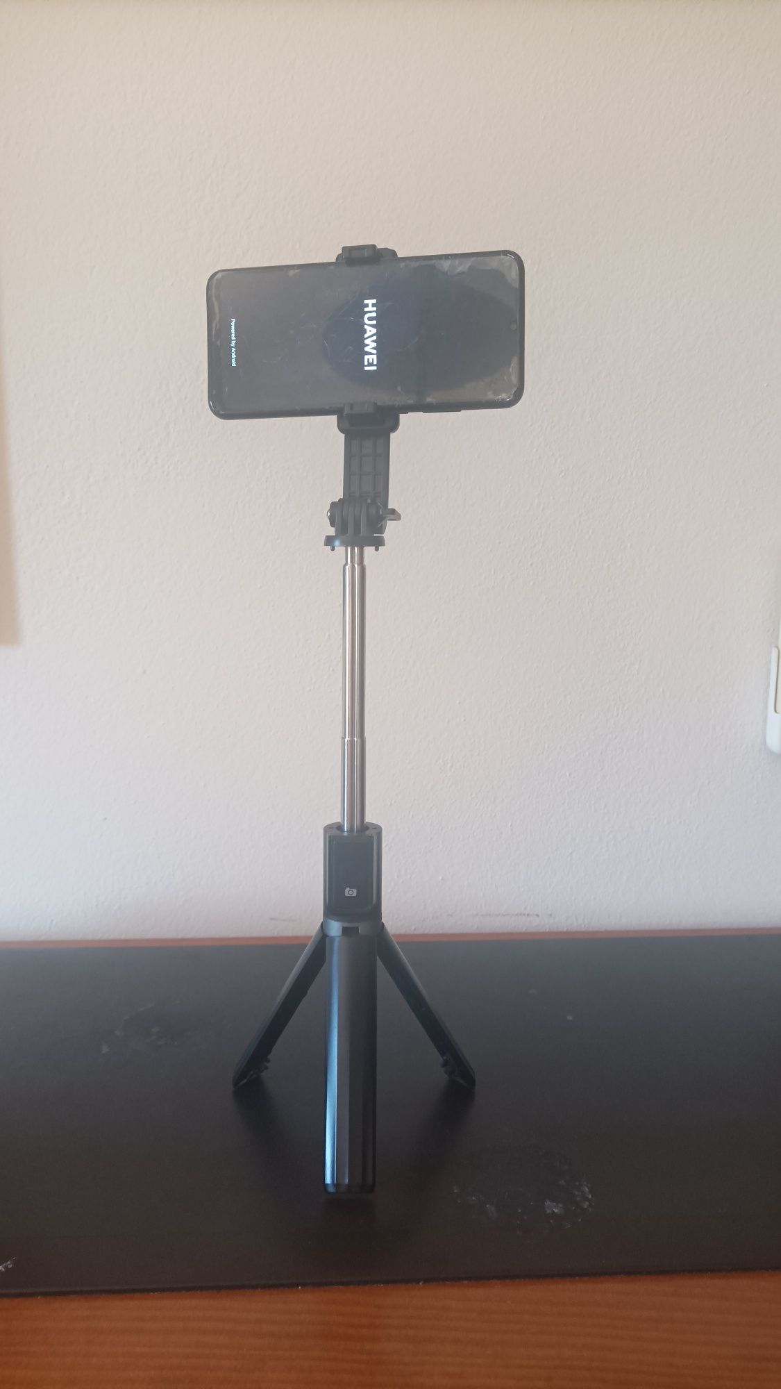 Selfie Stick + Tripod Atumtek