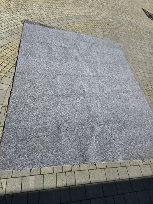 Wykładzina dywanowa 300cm na 240 cm