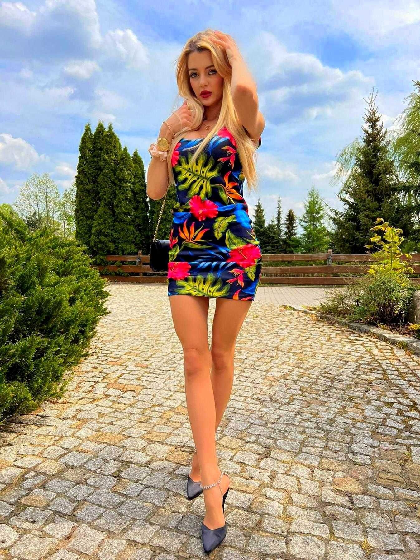 KOLOROWA Sukienka w KWIATY ołówkowa Mini na SZELKACH na Lato  NOWA