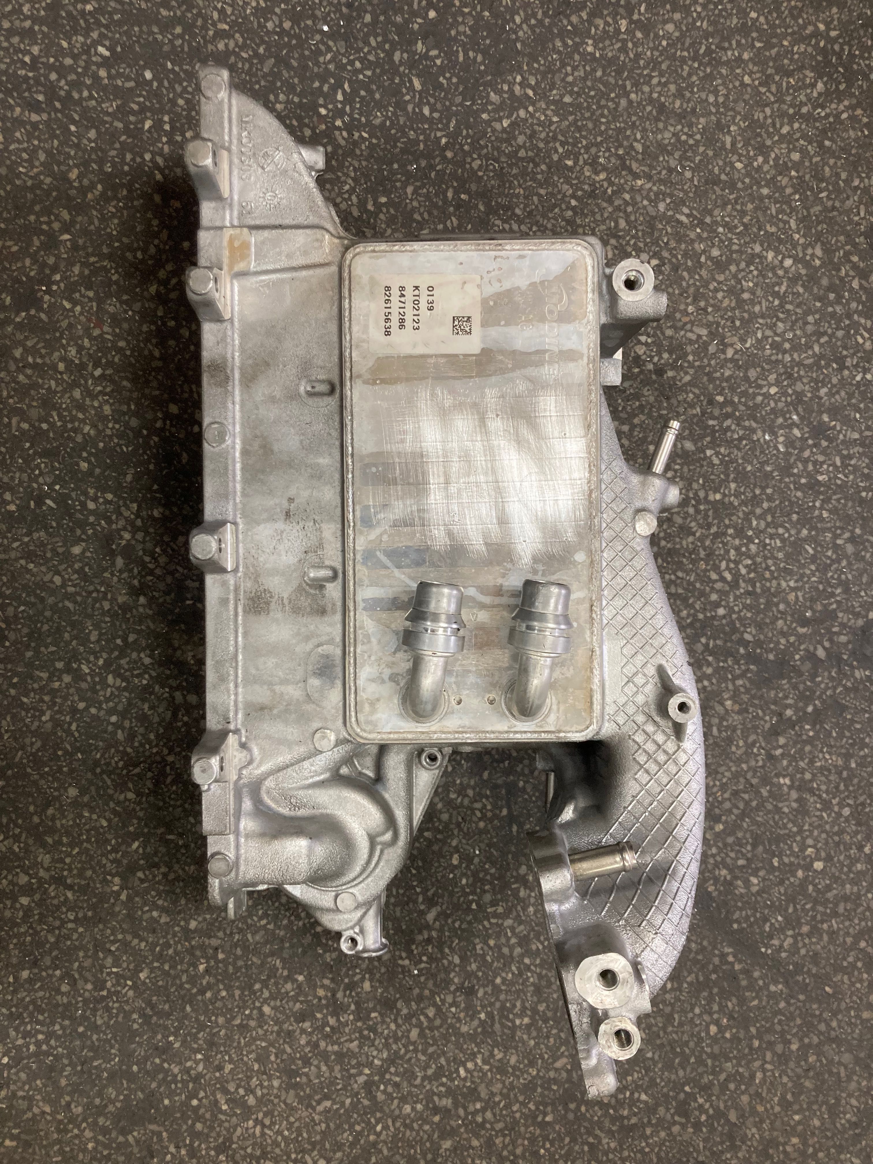 Впускний Колектор AUDI A6 2.0/2020р