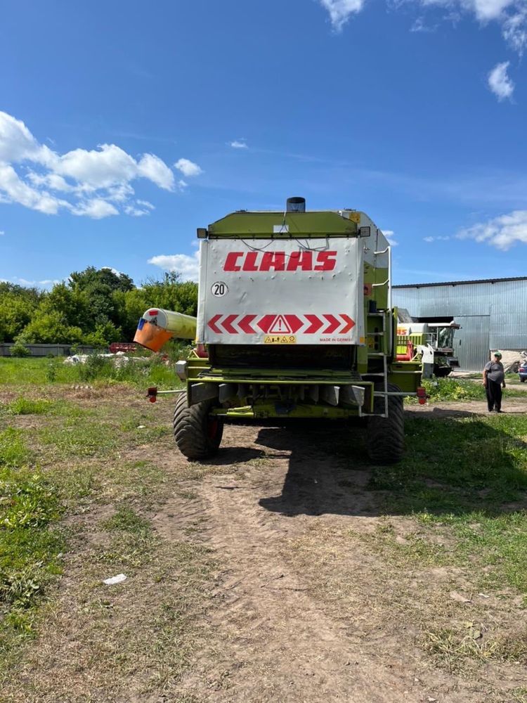 Комбайн CLAAS MEGA 218