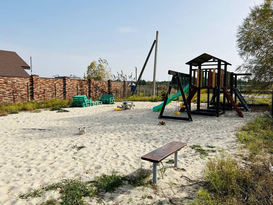 Продам участок в Обуховке закрытая территория лес река