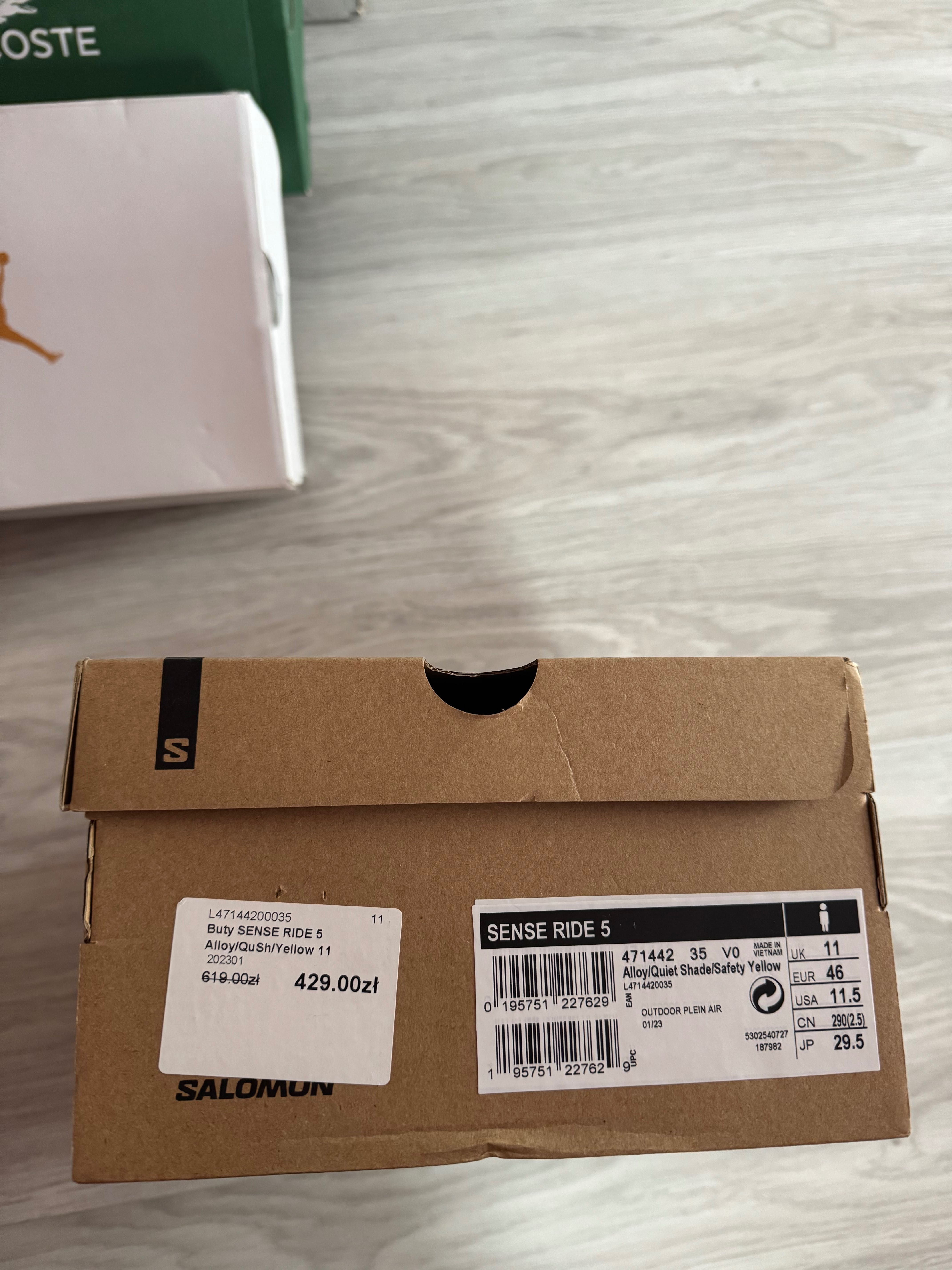 Pudełka po butach Nike czerwone, Air Jordan, Lacoste, Adidas, Salomon