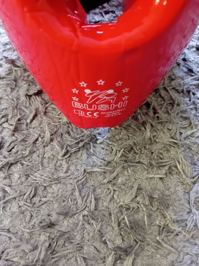 Kask karate rozm. L