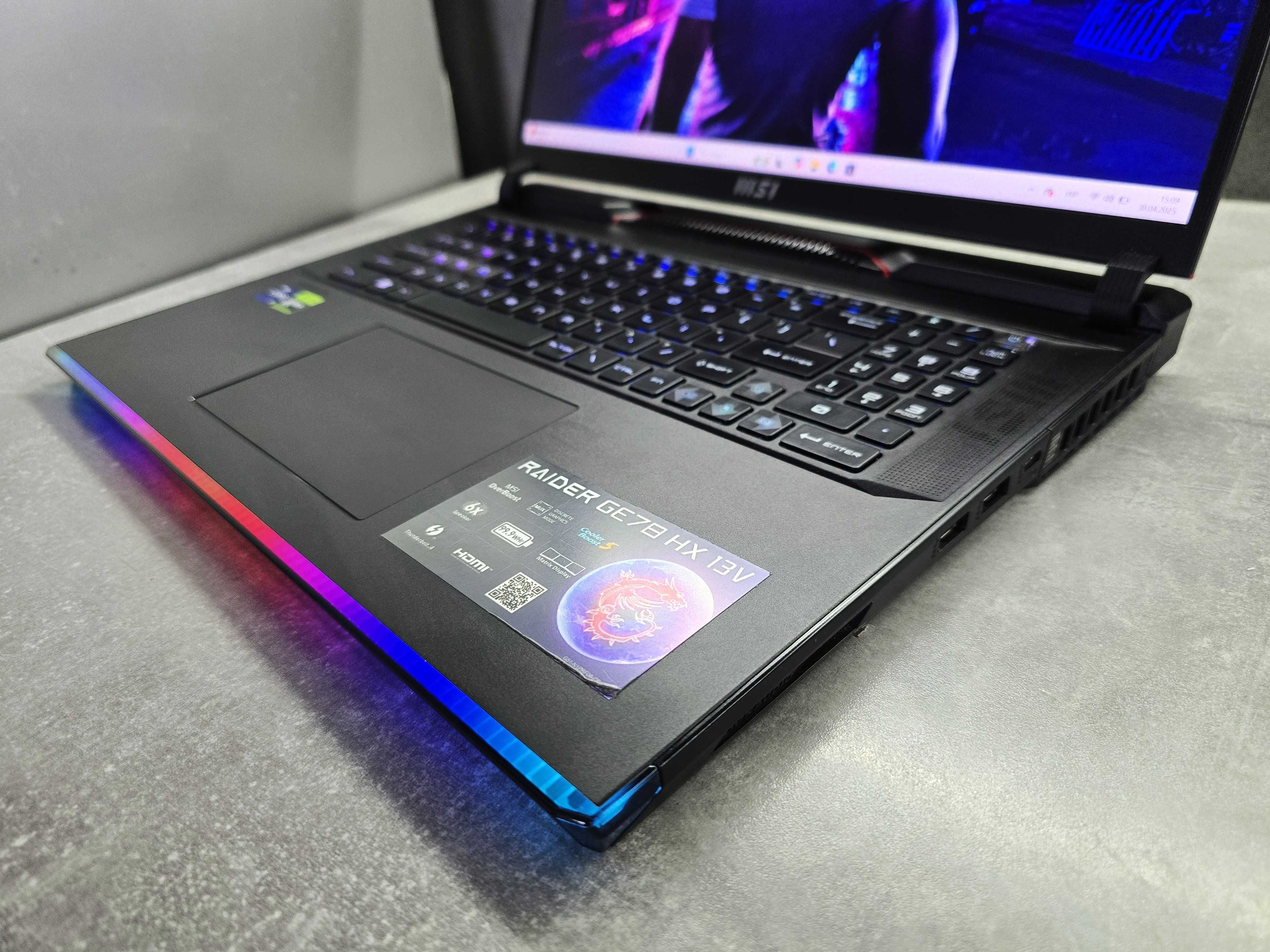 ФЛАГМАН MSI Raider GE78 Core i9/RTX 4070/32Gb DDR5/17.3 UHD 240Hz