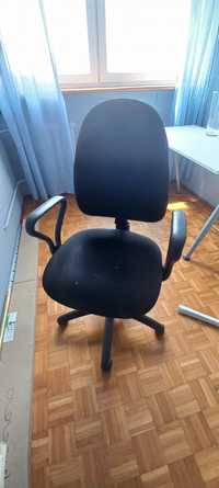 Krzesło biurowe oddaję