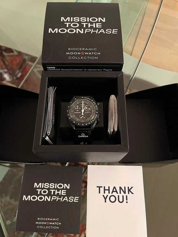 Omega x Swatch Mission To Moonphase: Snoopy SO33B700