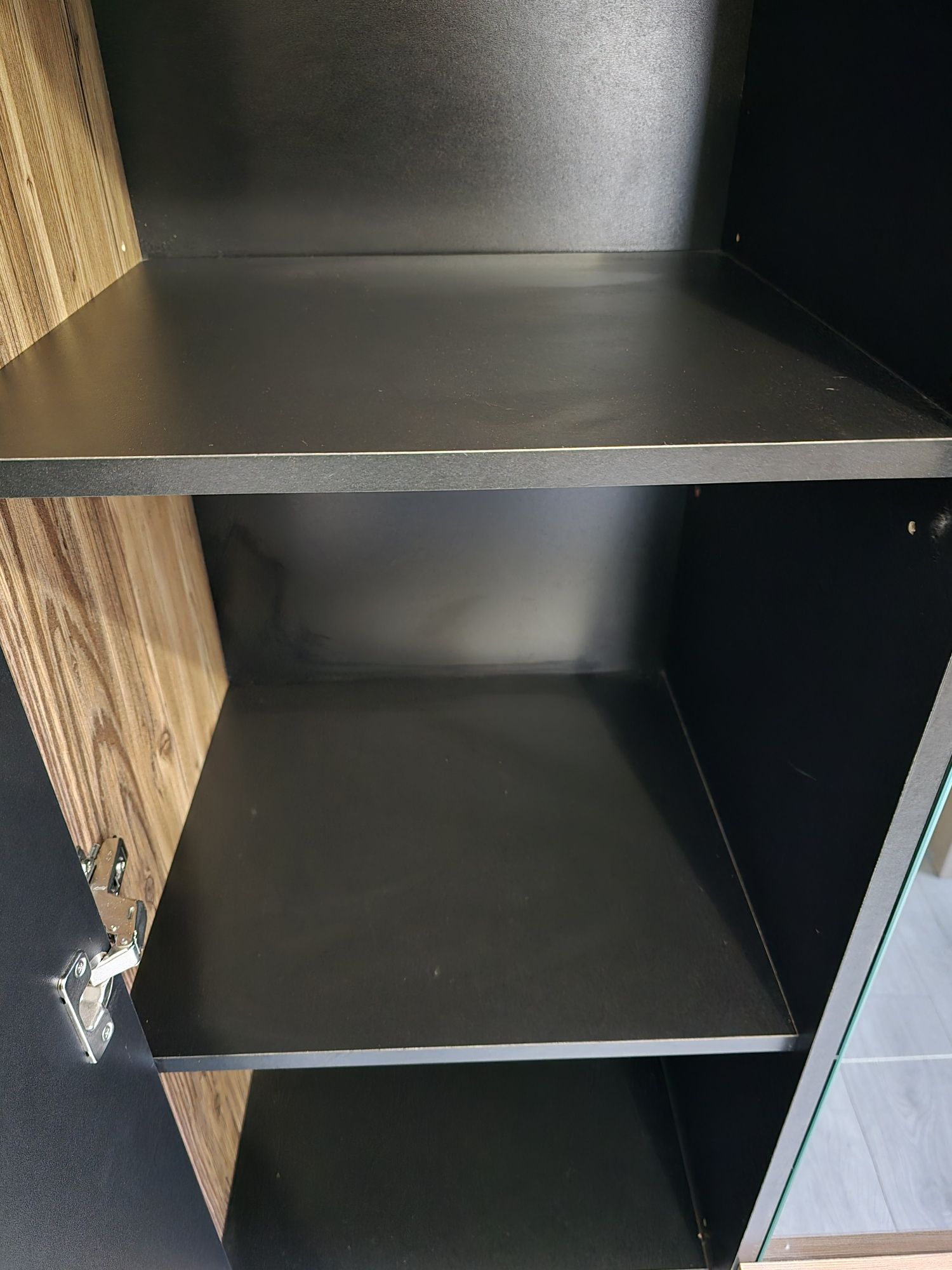 Elegancka Witryna Loft/szafka + półka na ścianę