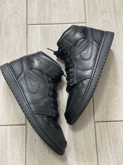 Nike air jordan 1 mid