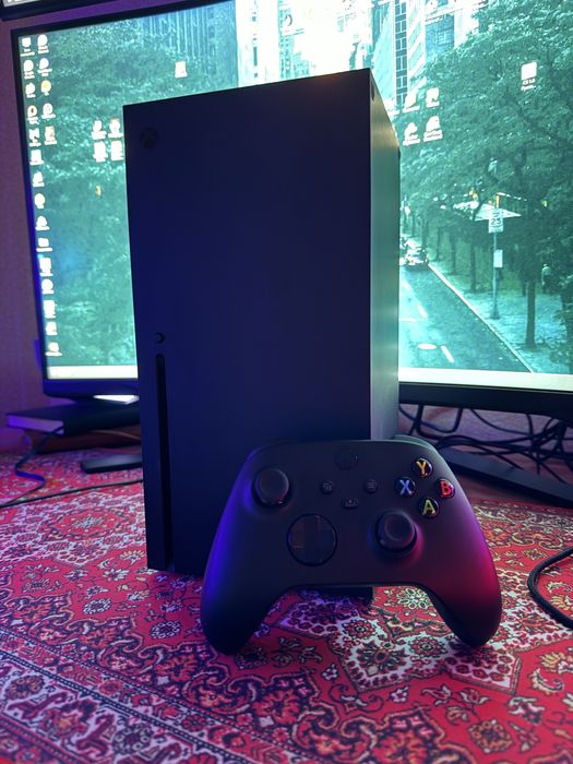 Xbox x продаю в отличеом состоянии