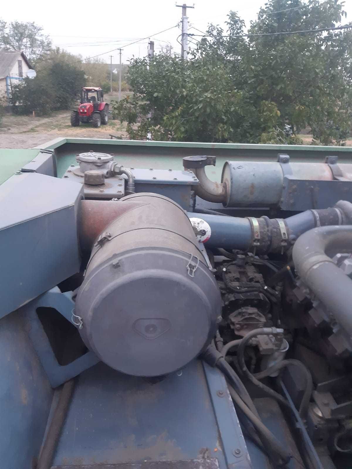 Продається зернозбиральний комбайн німецького виробника Фендт-8350.