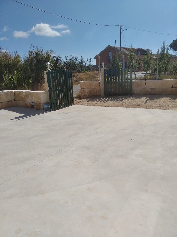 Quarto/Casa, mobilado c/ WC e Sala no Carvalhal Benfeito Caldas Rainha