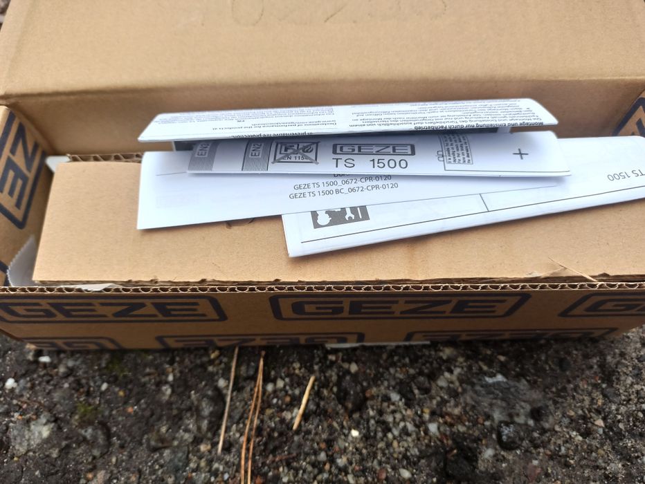 Доводчик дверей geze TS1500