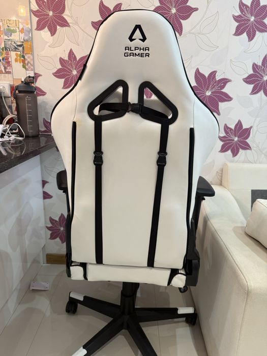 Vendo cadeira gamer.