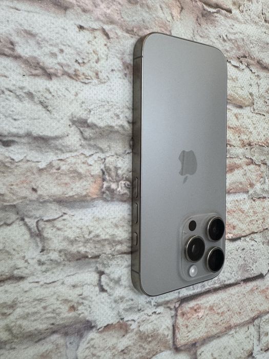 Iphone 16 Pro 256gb neverlock E-sim Natural titanium 1040$
