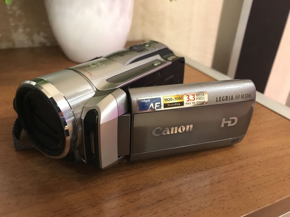 Видеокамера Canon Legria HF M306, Япония