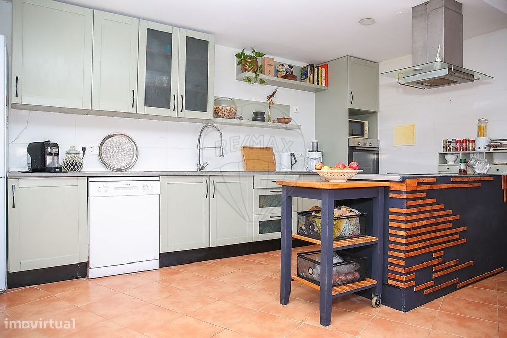 Moradia T4 para venda