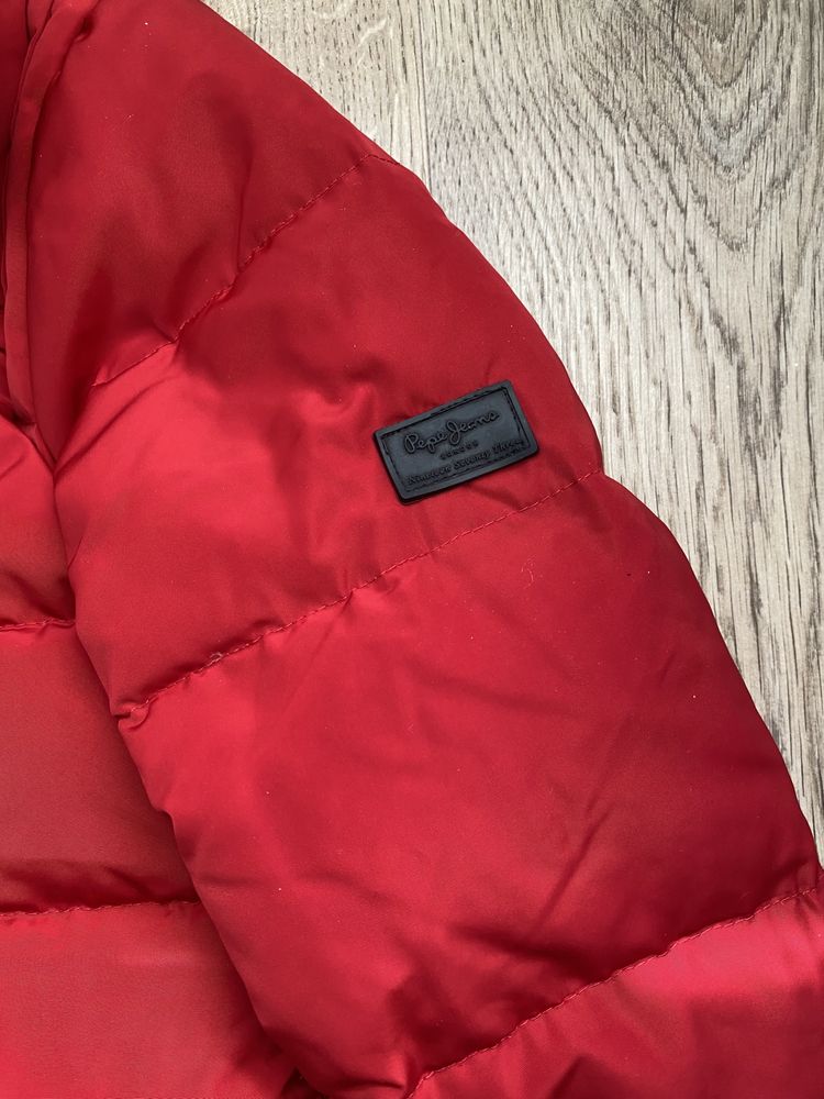 Czerwona dłuższa kurtka Pepe Jeans M