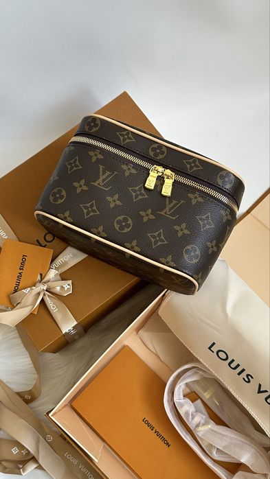 Косметичка Louis Vuitton 18 см