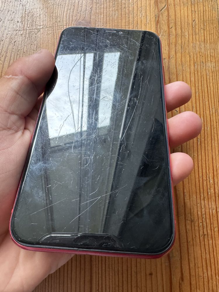 Iphone 11 128gb з проблемами