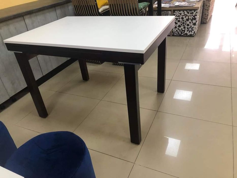 Стіл  для кухні деревяний