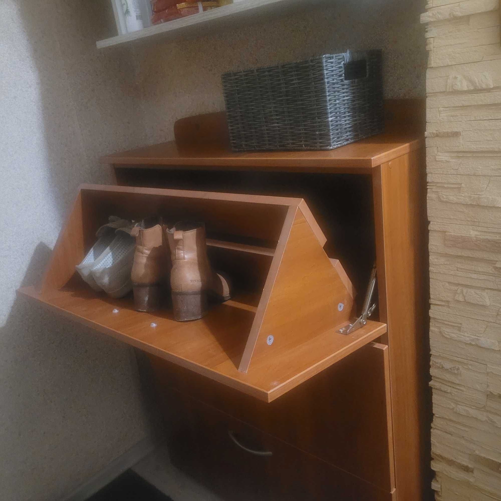 Шафа для взуття закрита