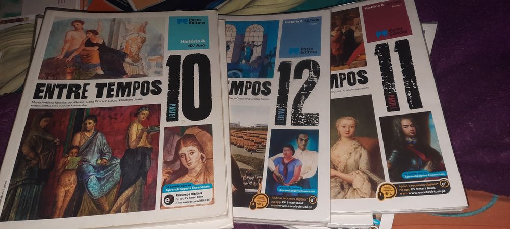 Manuais de História A do 10°, 11° e 12° anos