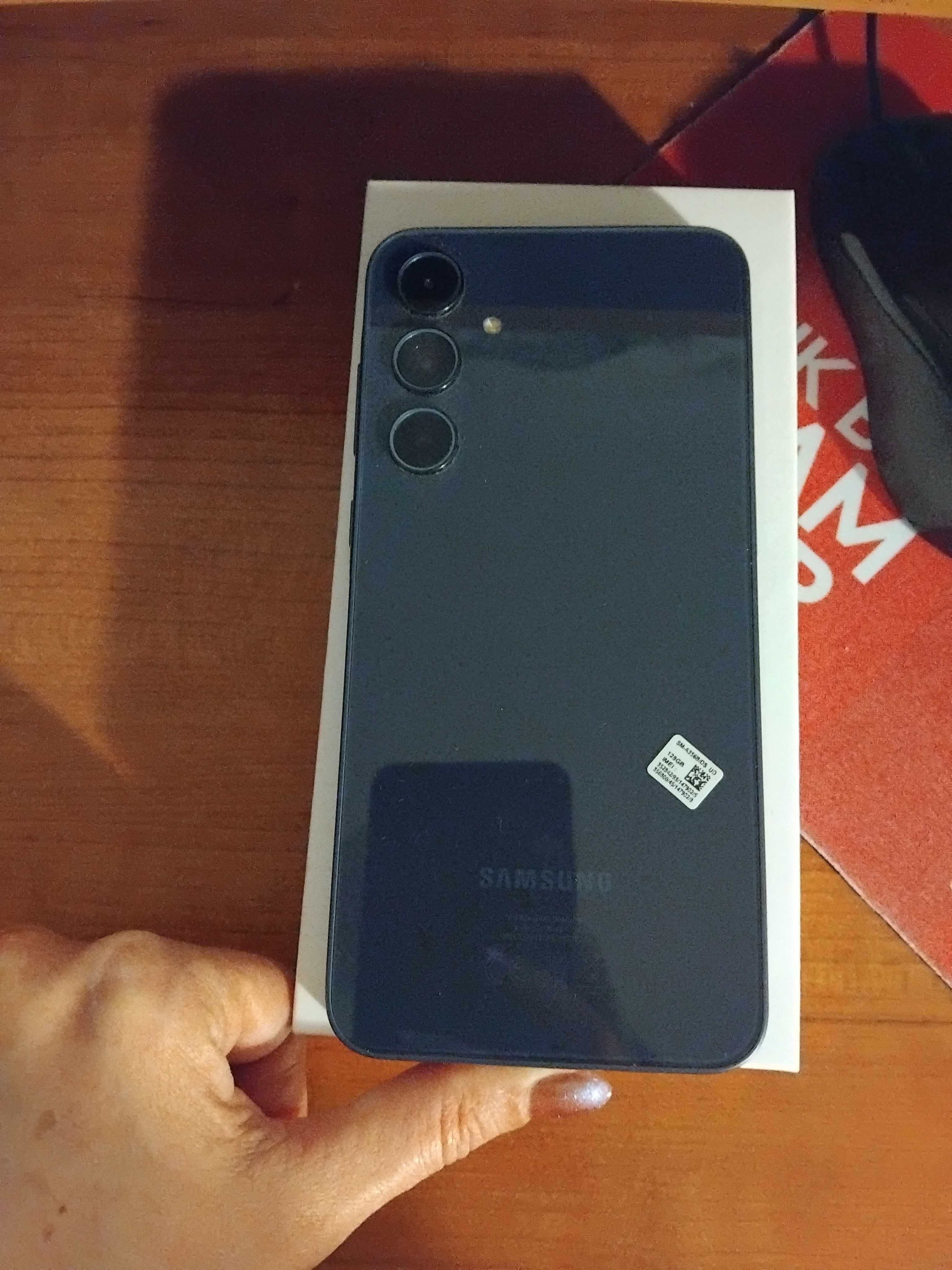 Samsung A35 5G pouco uso ainda com garantia