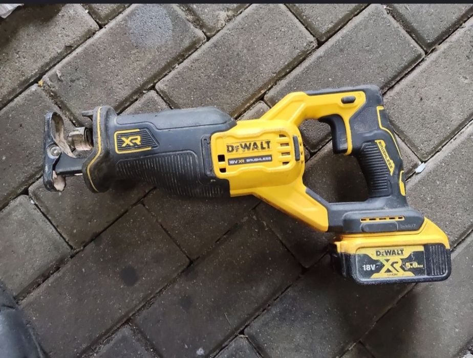 DeWalt dcs382 piła szablasta  lisica bez Aku