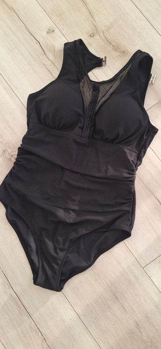 Купальник суцільний дуже гарний