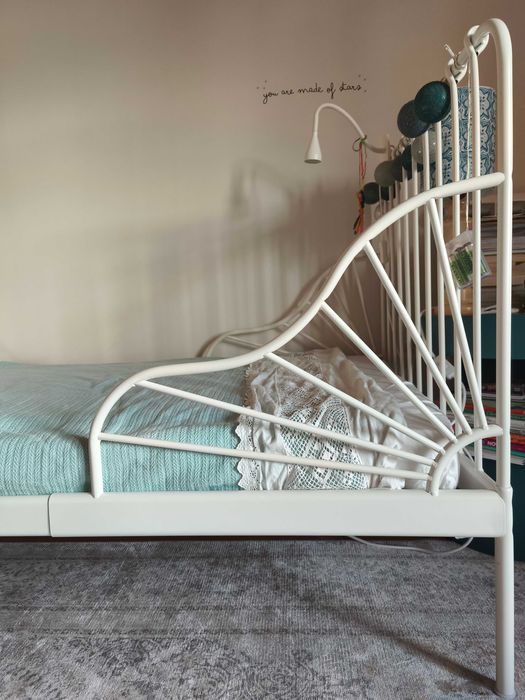 Cama Minnen extensível criança ferro branca ikea + colchão