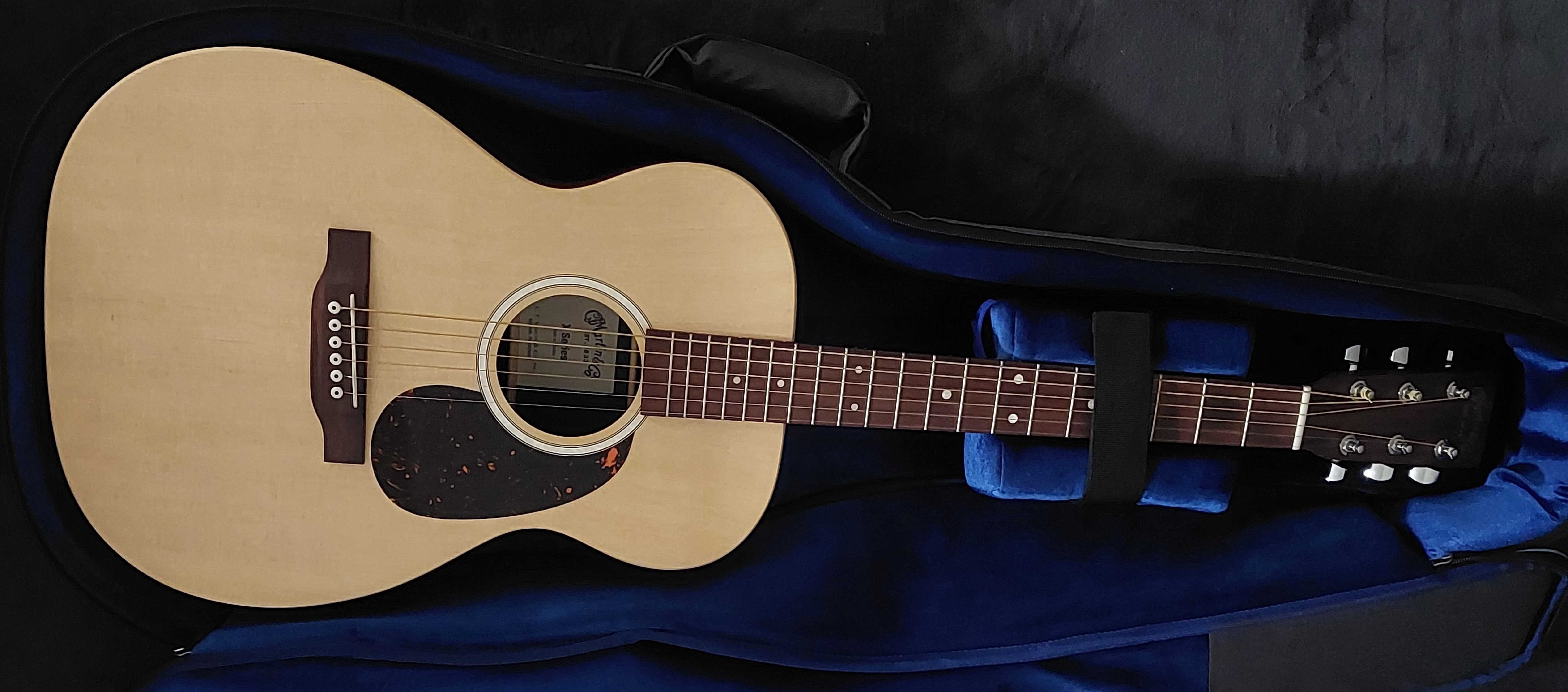 Martin 00-X2E + Gigbag