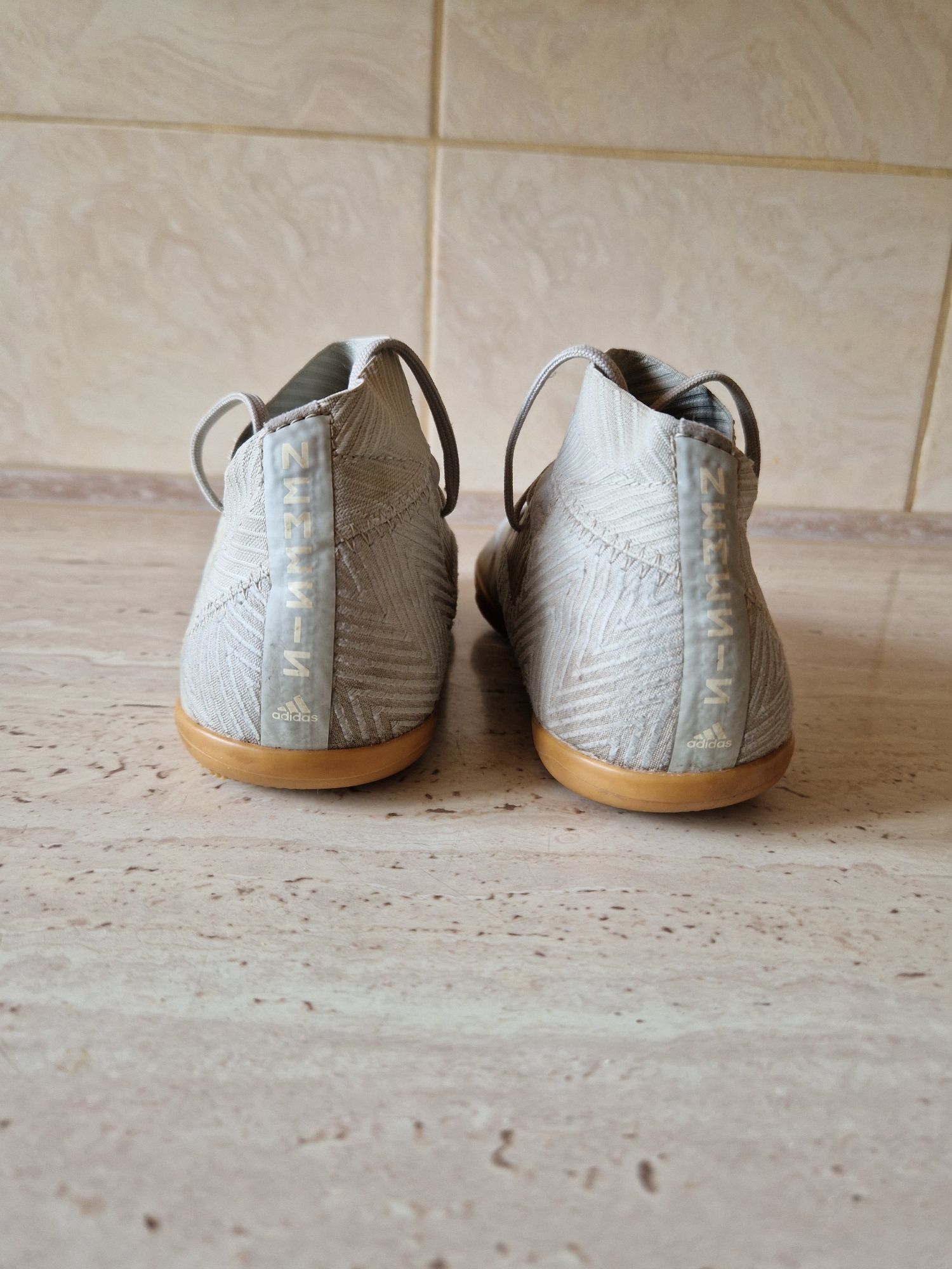 Halówki adidas Nemeziz r 36